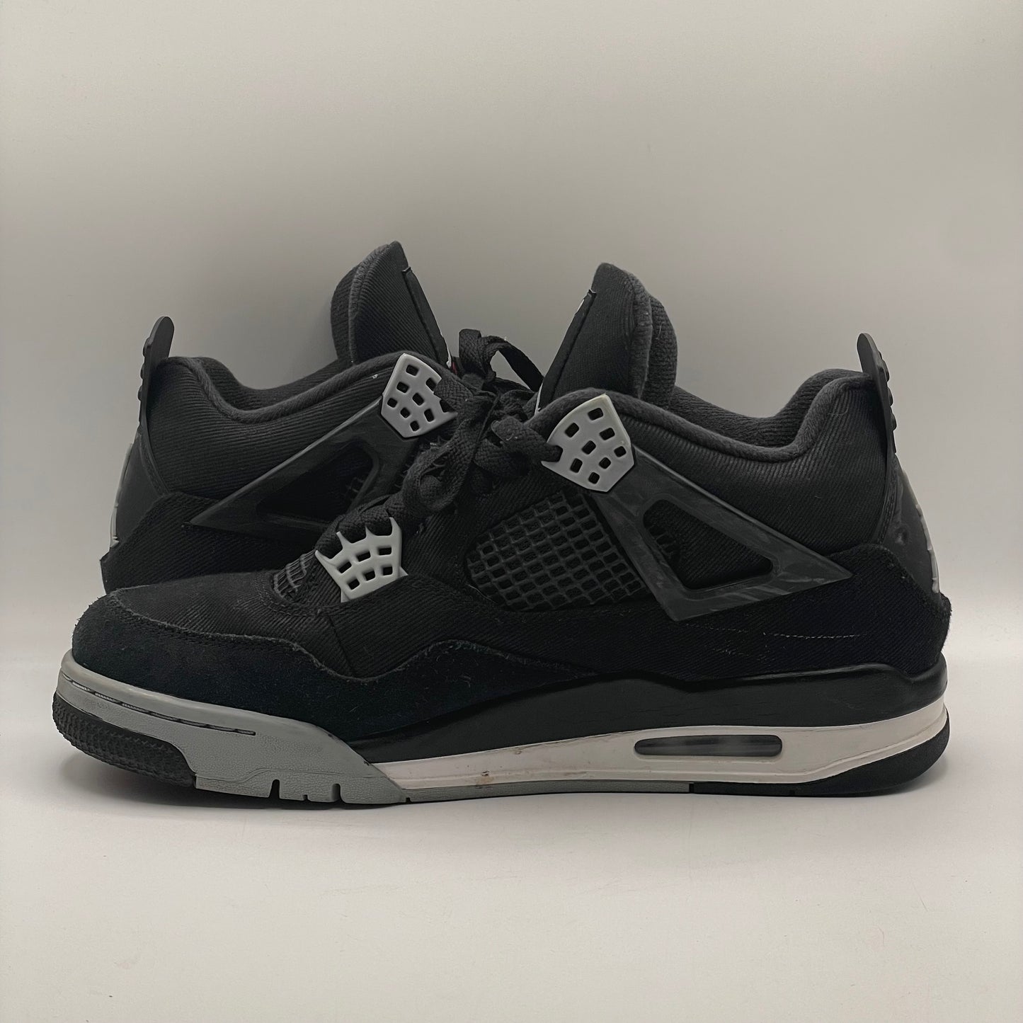 (USED NO BOX) Jordan 4 Black Canvas Size 9