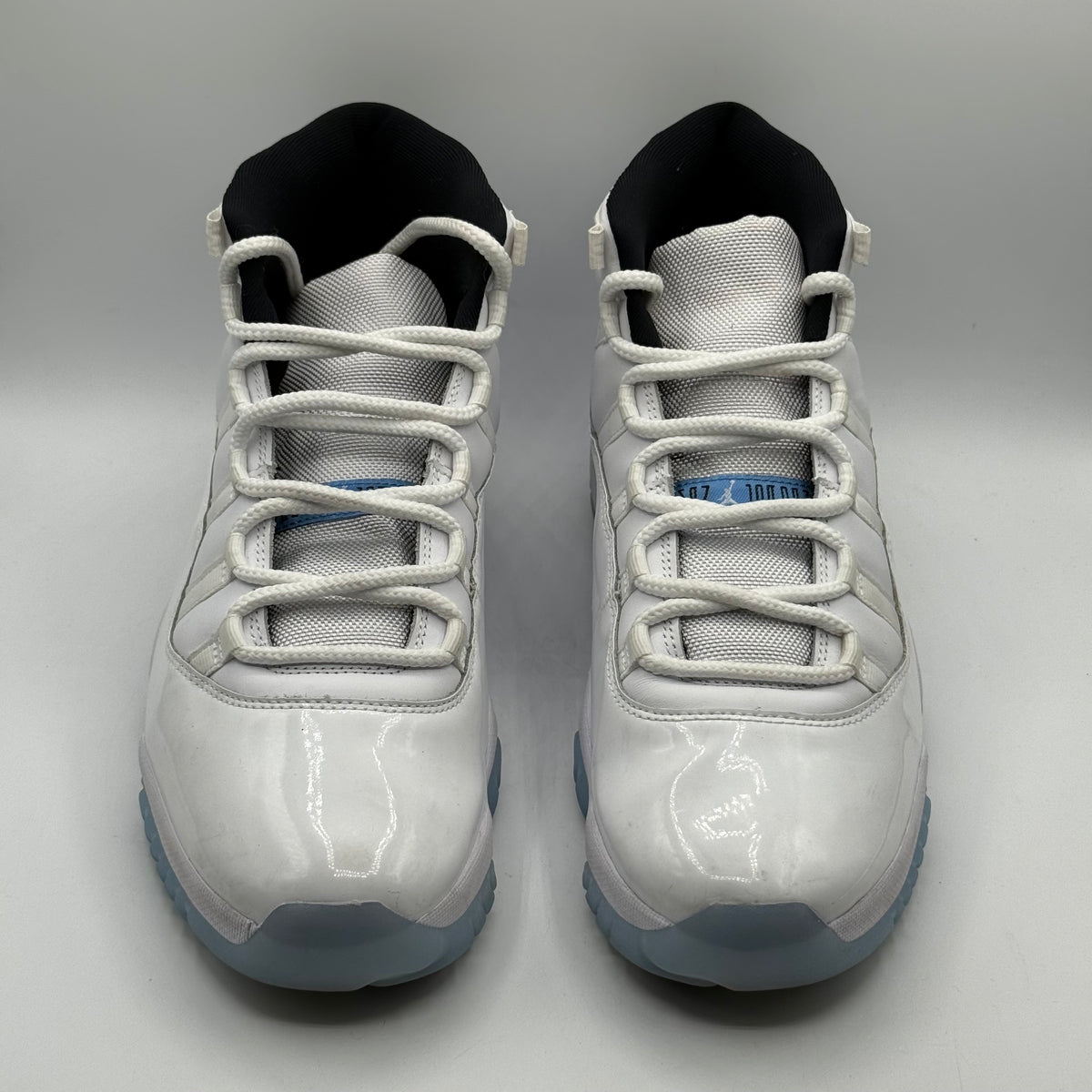 (USED) Jordan 11 Legend Blue Size 11