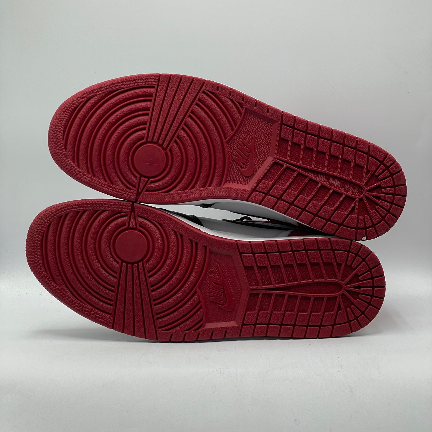 (USED) Jordan 1 High Black Toe (2016) Size 11.5