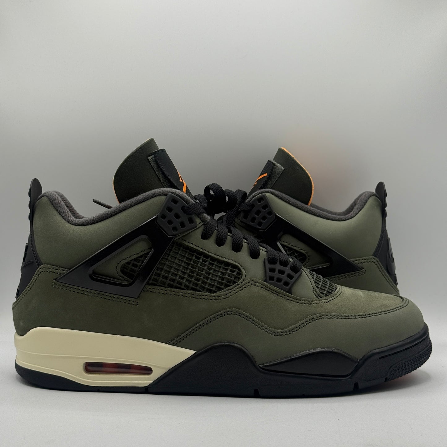 (USED) Jordan 4 Undefeated Size 11.5