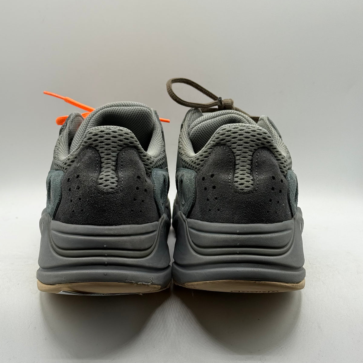 (Used) Adidas Yeezy 700 Teal Blue Size 10.5