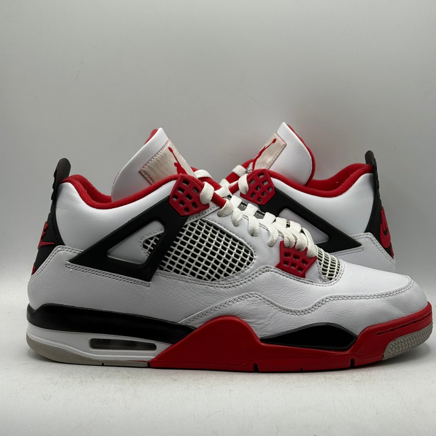 (USED) Jordan 4 Fire Red (2020) Size 10.5