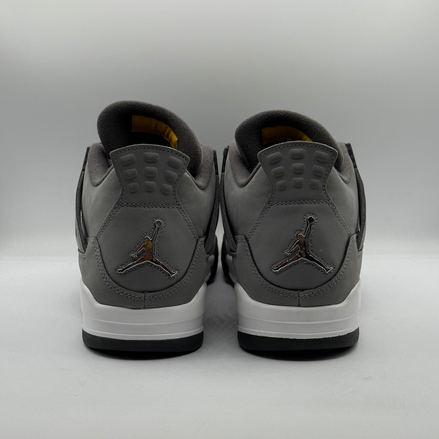 (USED) Jordan 4 Cool Grey Size 11.5