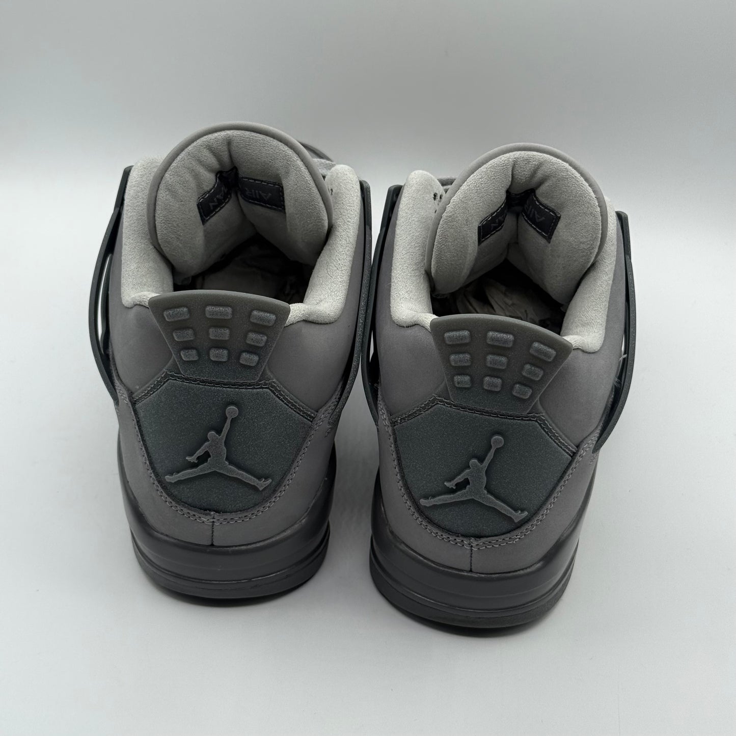 (USED) Jordan 4 Wet Cement Size 9