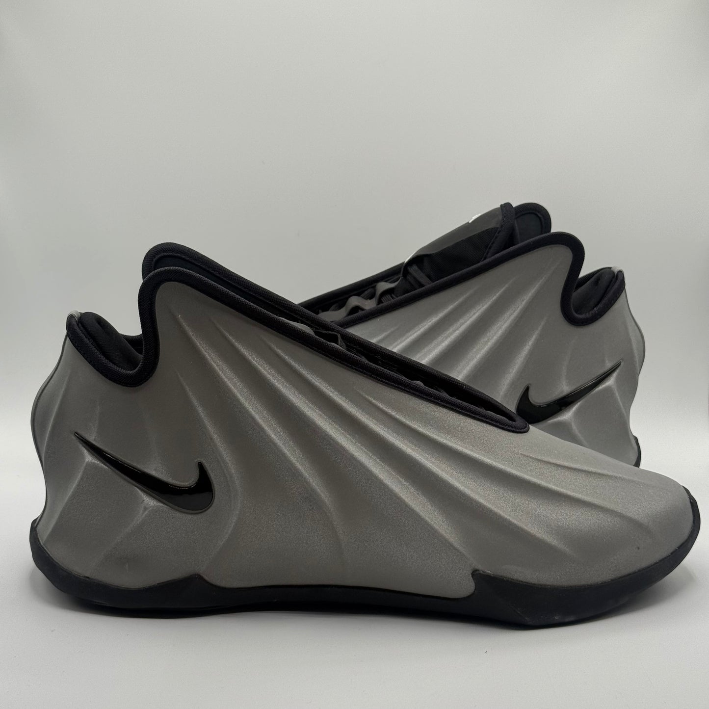 (USED) Nike GT Future Metallic Silver Size 12