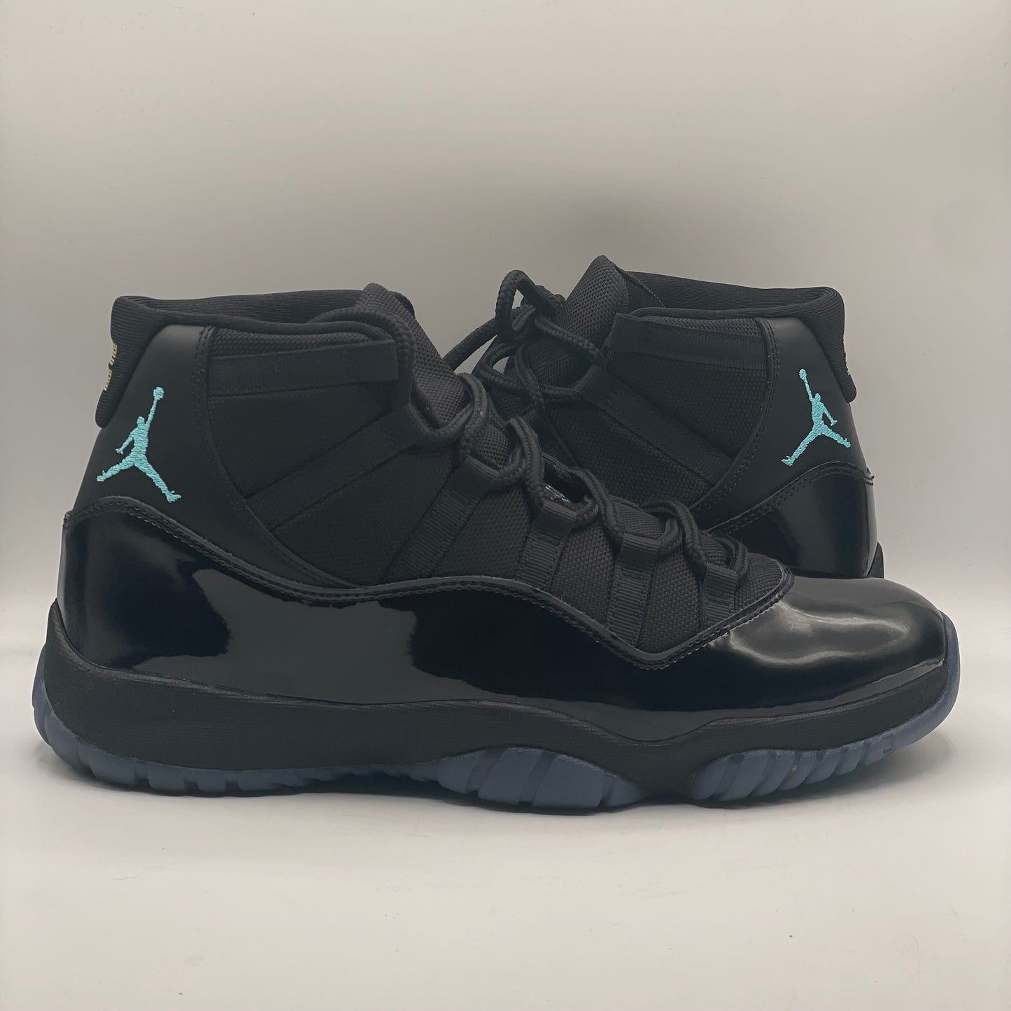 (USED) Jordan 11 Gamma Size 11