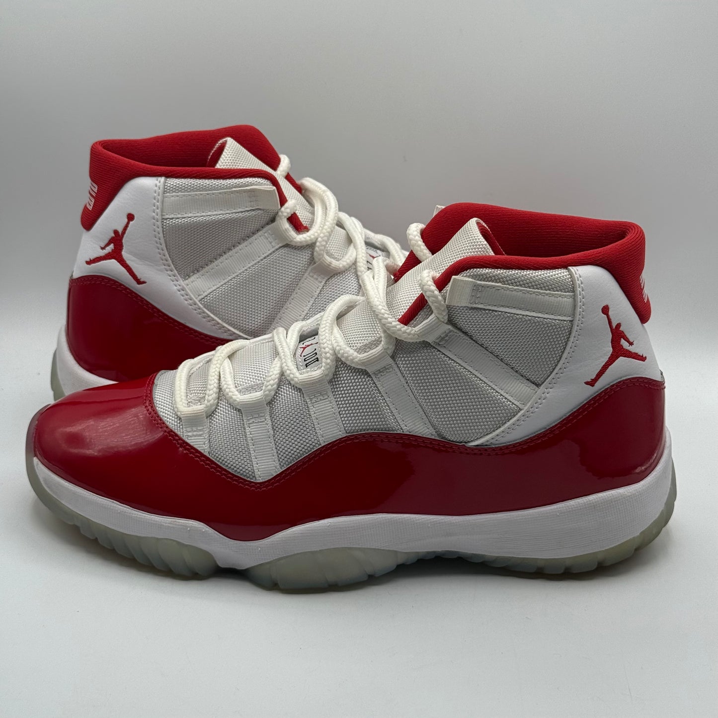 (USED) Jordan 11 Cherry Size 10