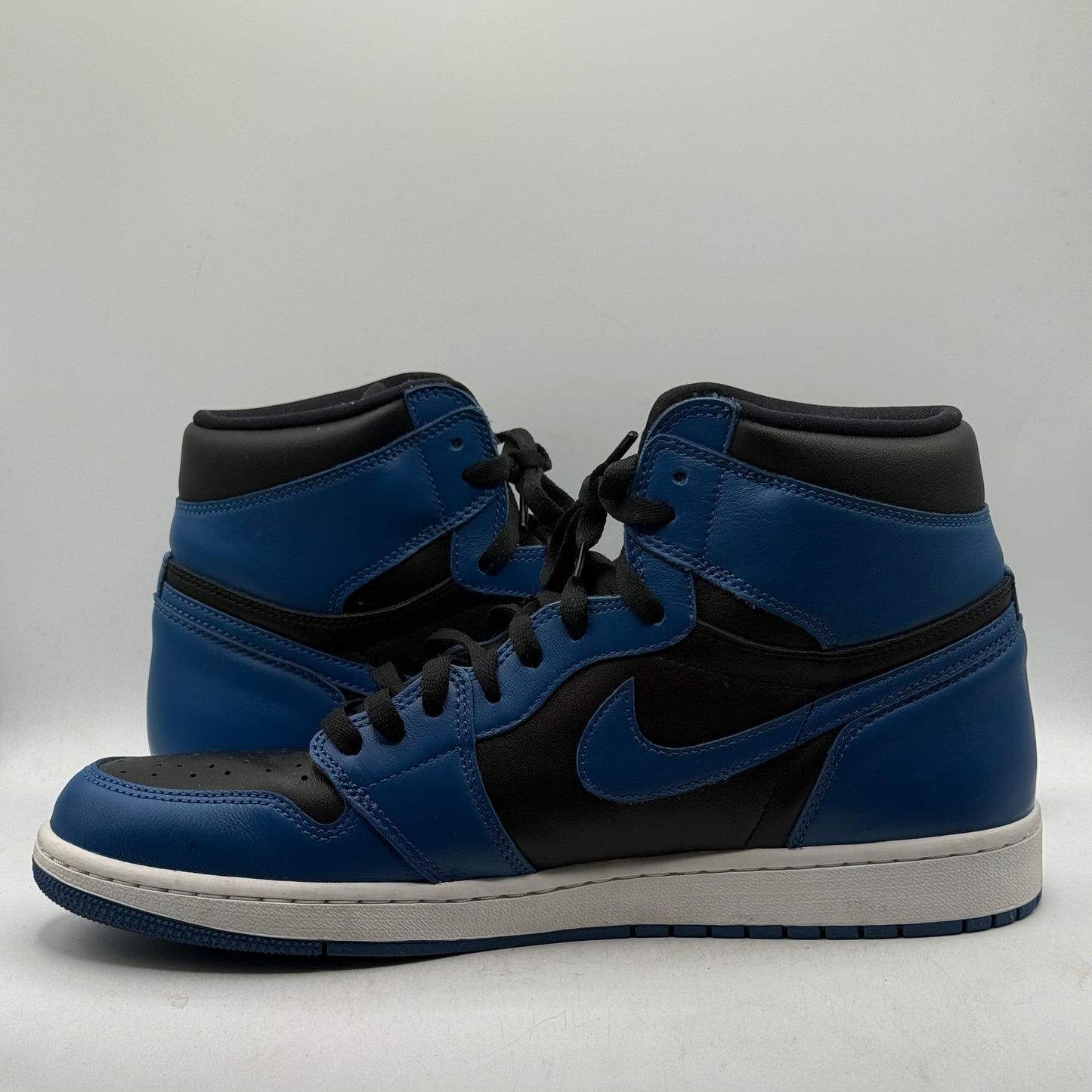 (USED) Jordan 1 Marina Blue Size 13
