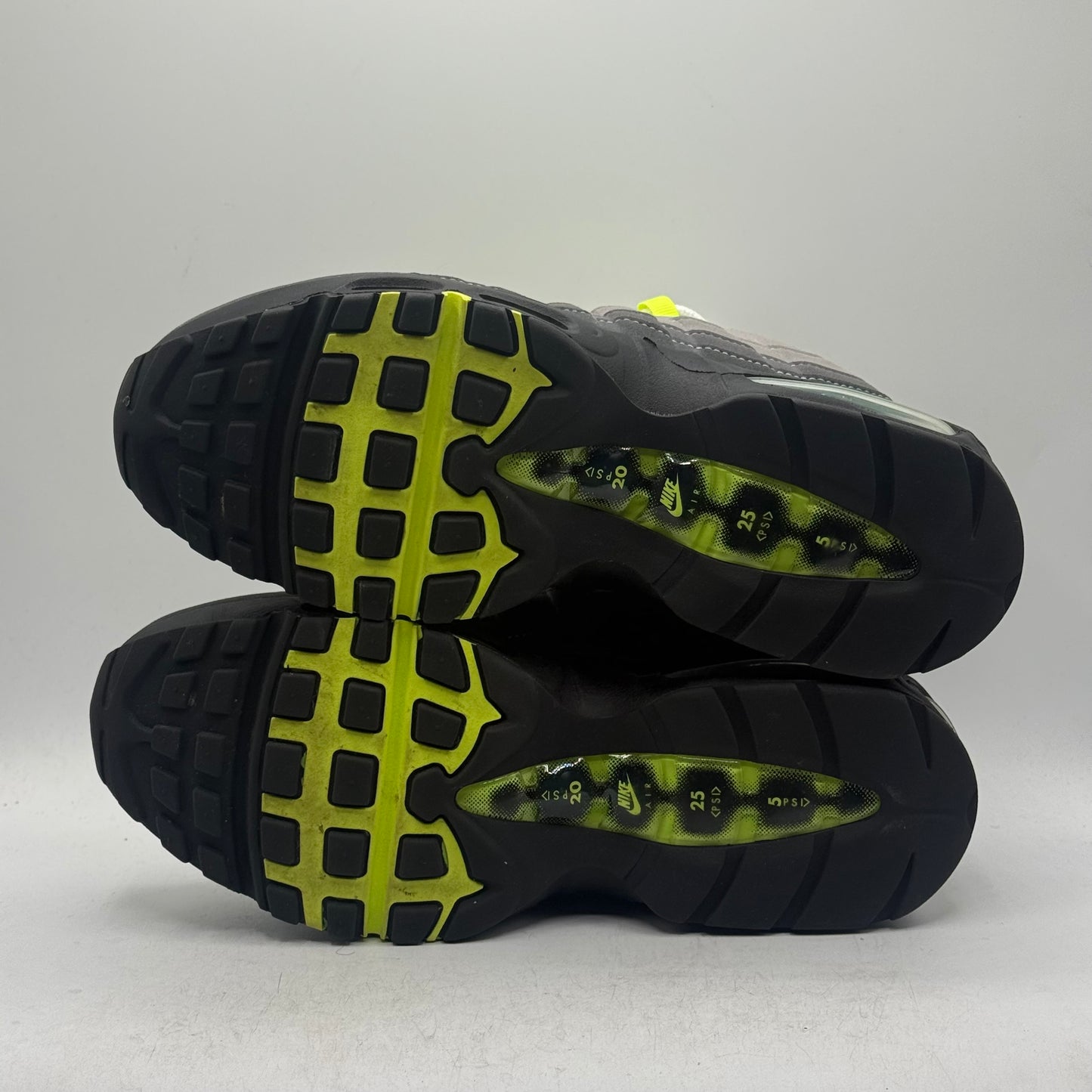 (Used) Nike Air Max 95 OG Big Bubble Neon (25/26) Size 9