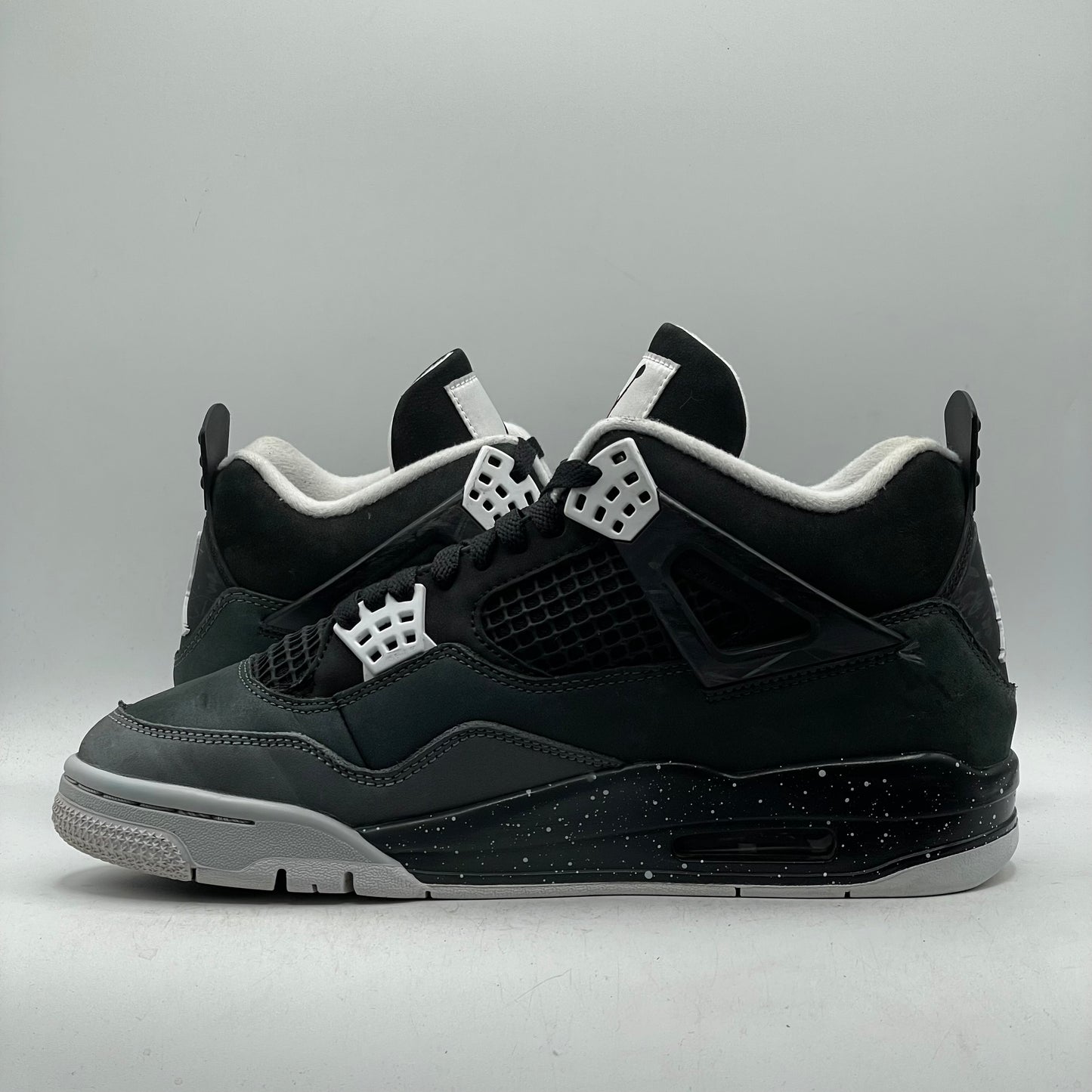(USED) Jordan 4 Fear Size 8.5