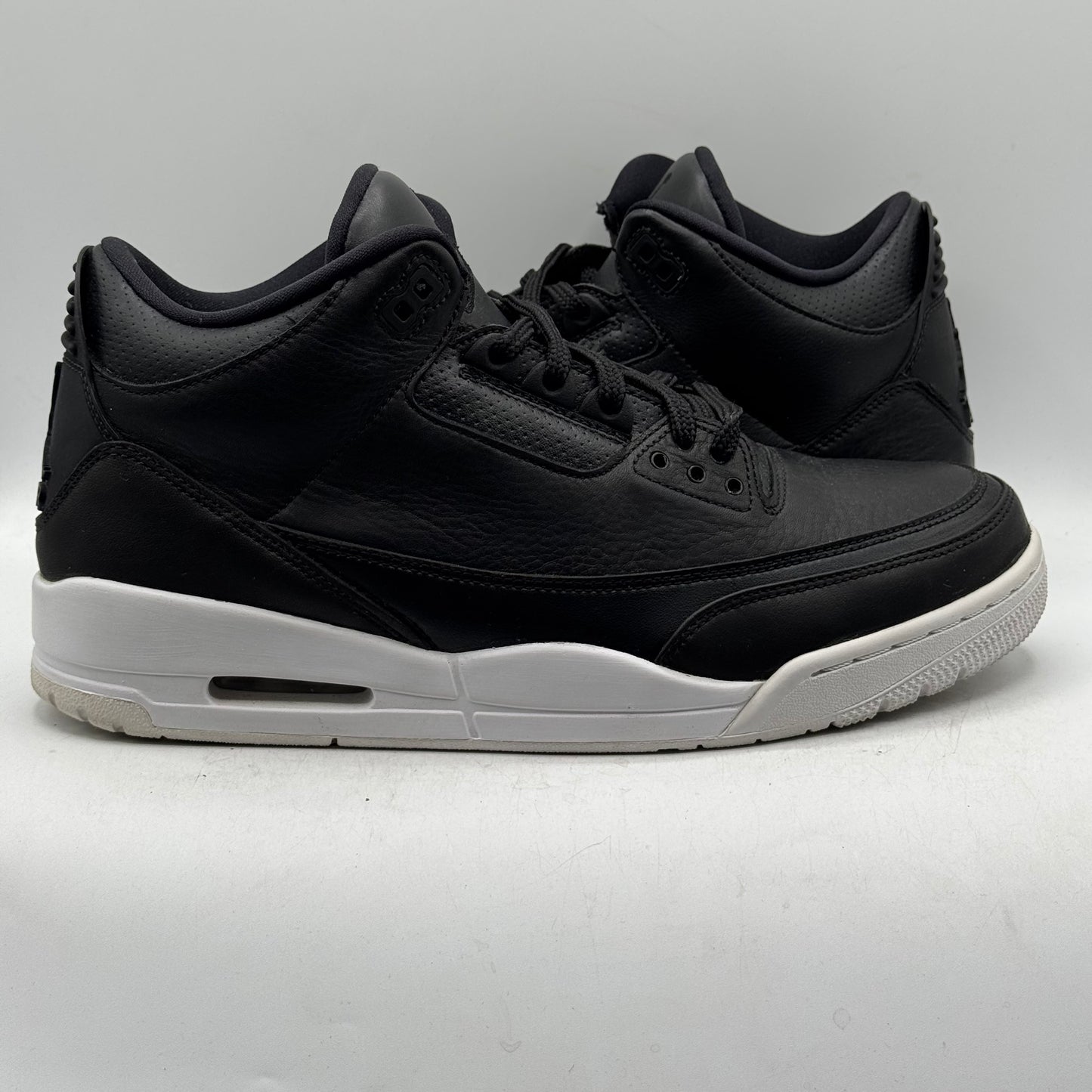 (USED) Jordan 3 Cyber Monday Size 10.5