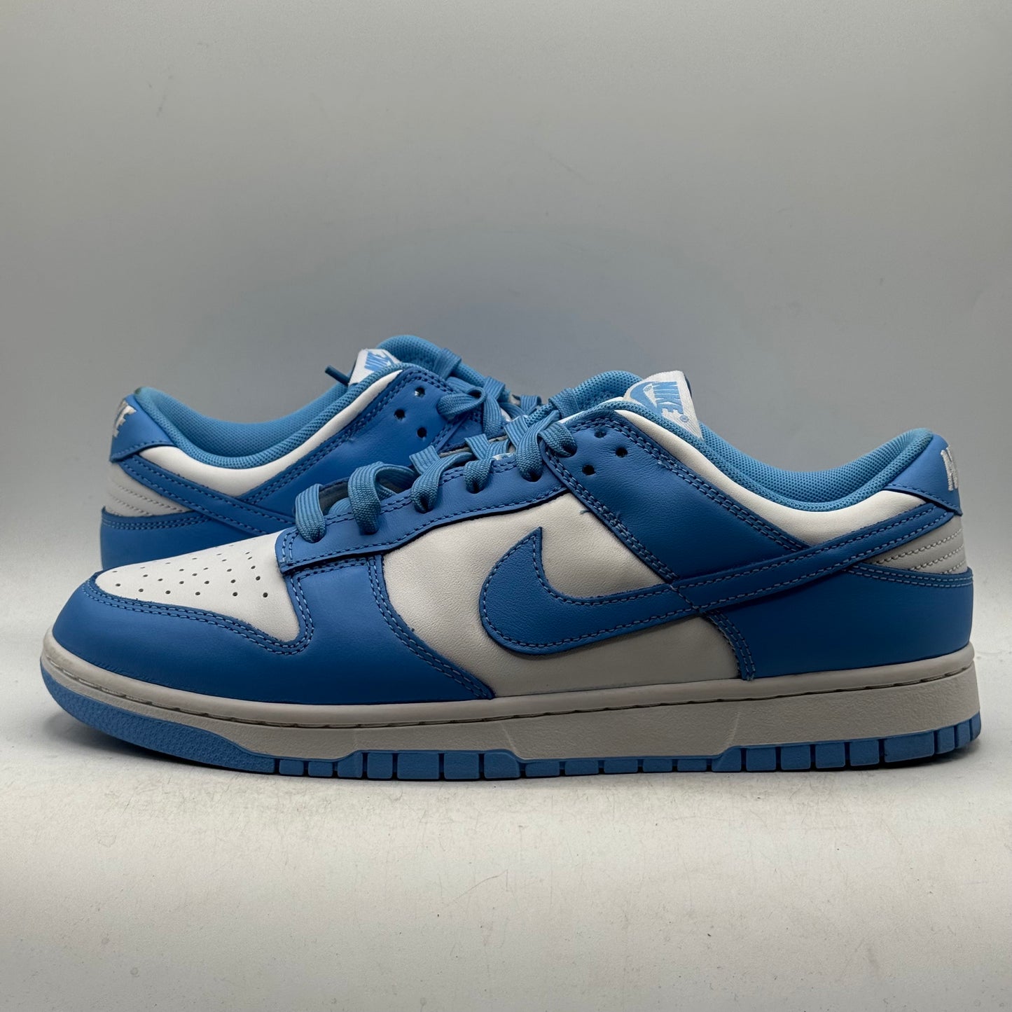 (USED) Nike Dunk Low UNC Size 11