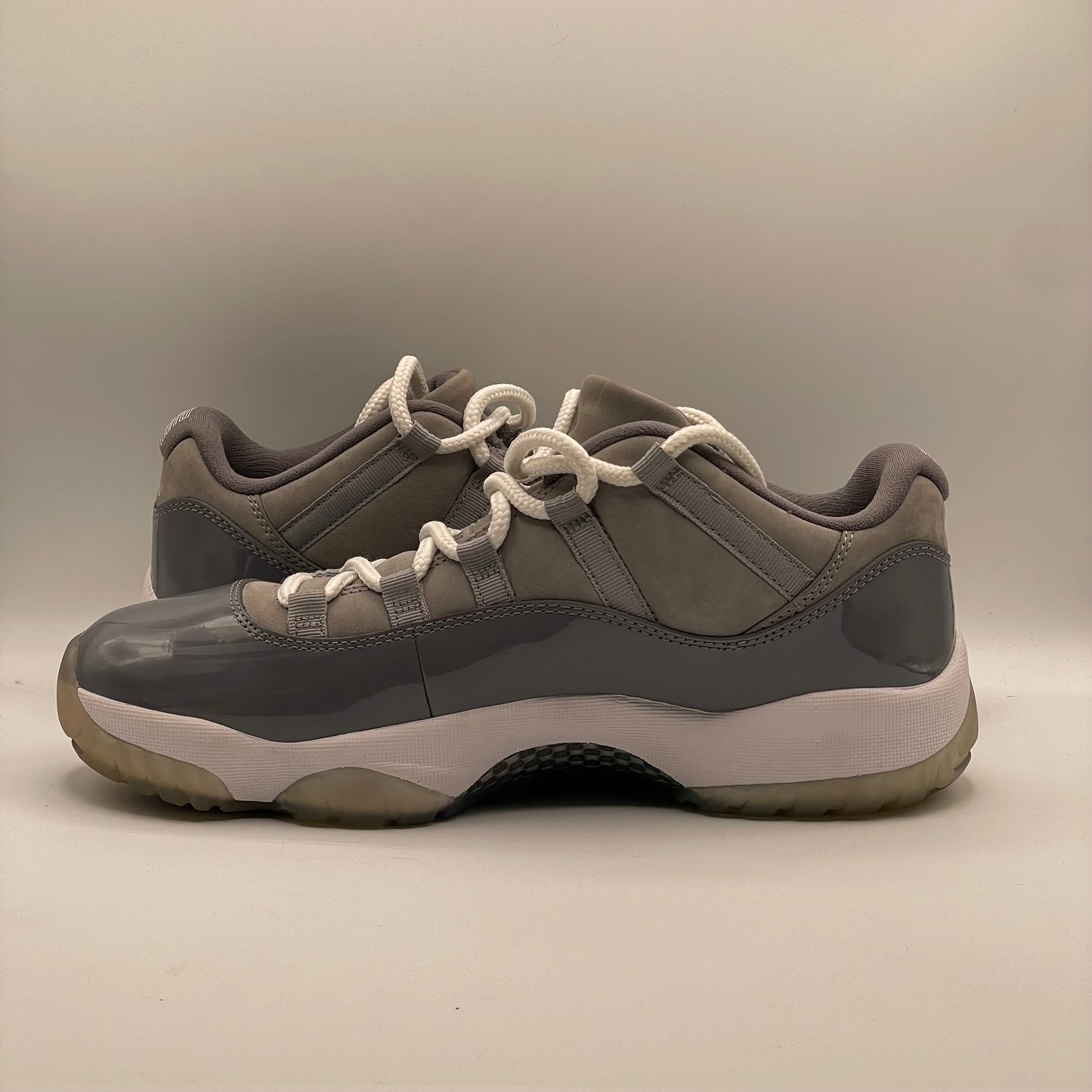 (USED) Jordan 11 Low Cool Grey Size 10