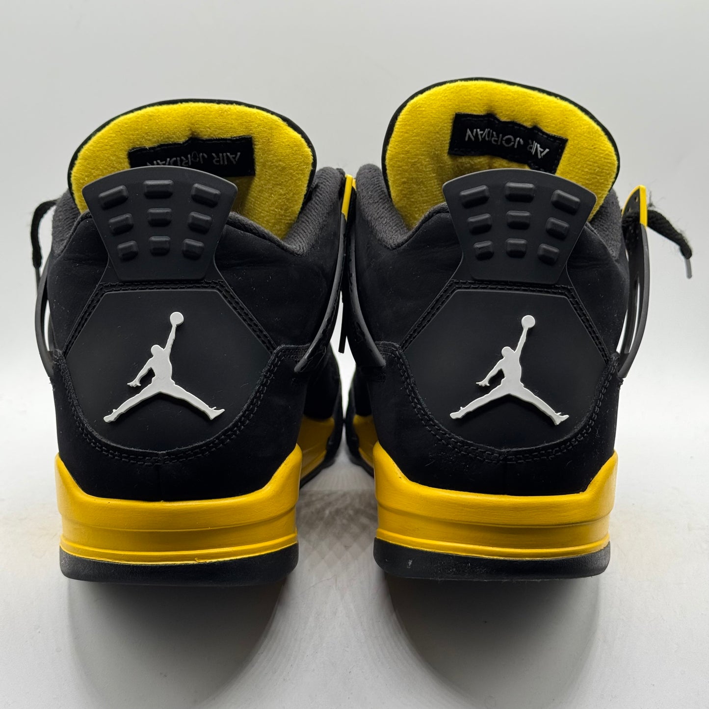 (USED) Jordan 4 Thunder Size 11