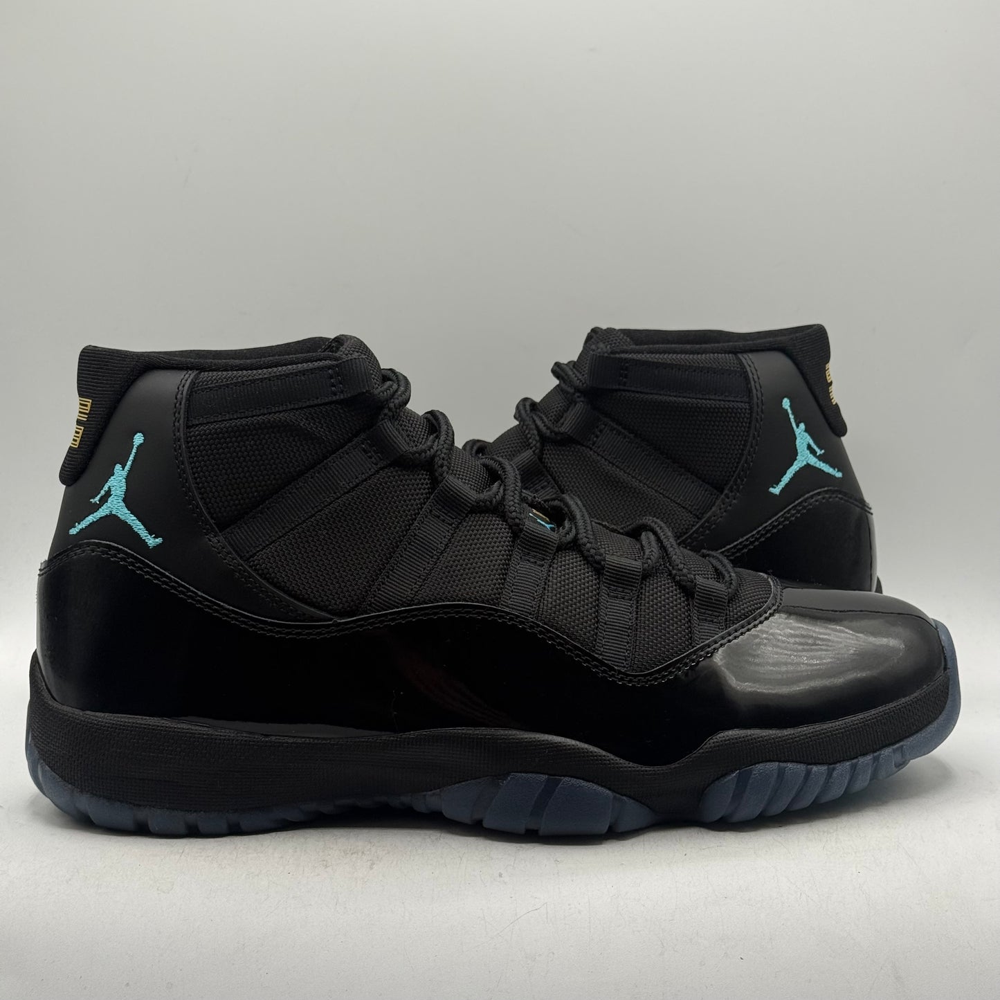 (USED) Jordan 11 Gamma Blue (2025) Size 11