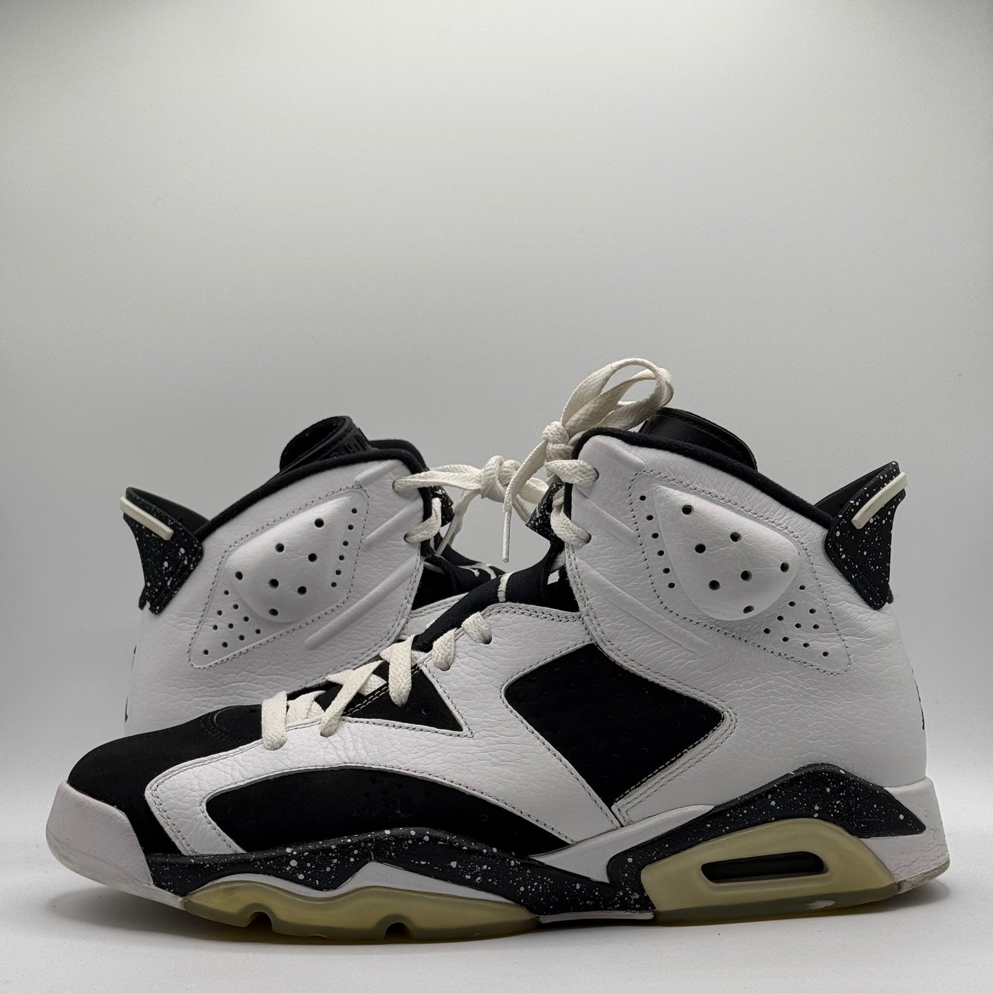 (Used No Box) Jordan 6 Oreo Size 12