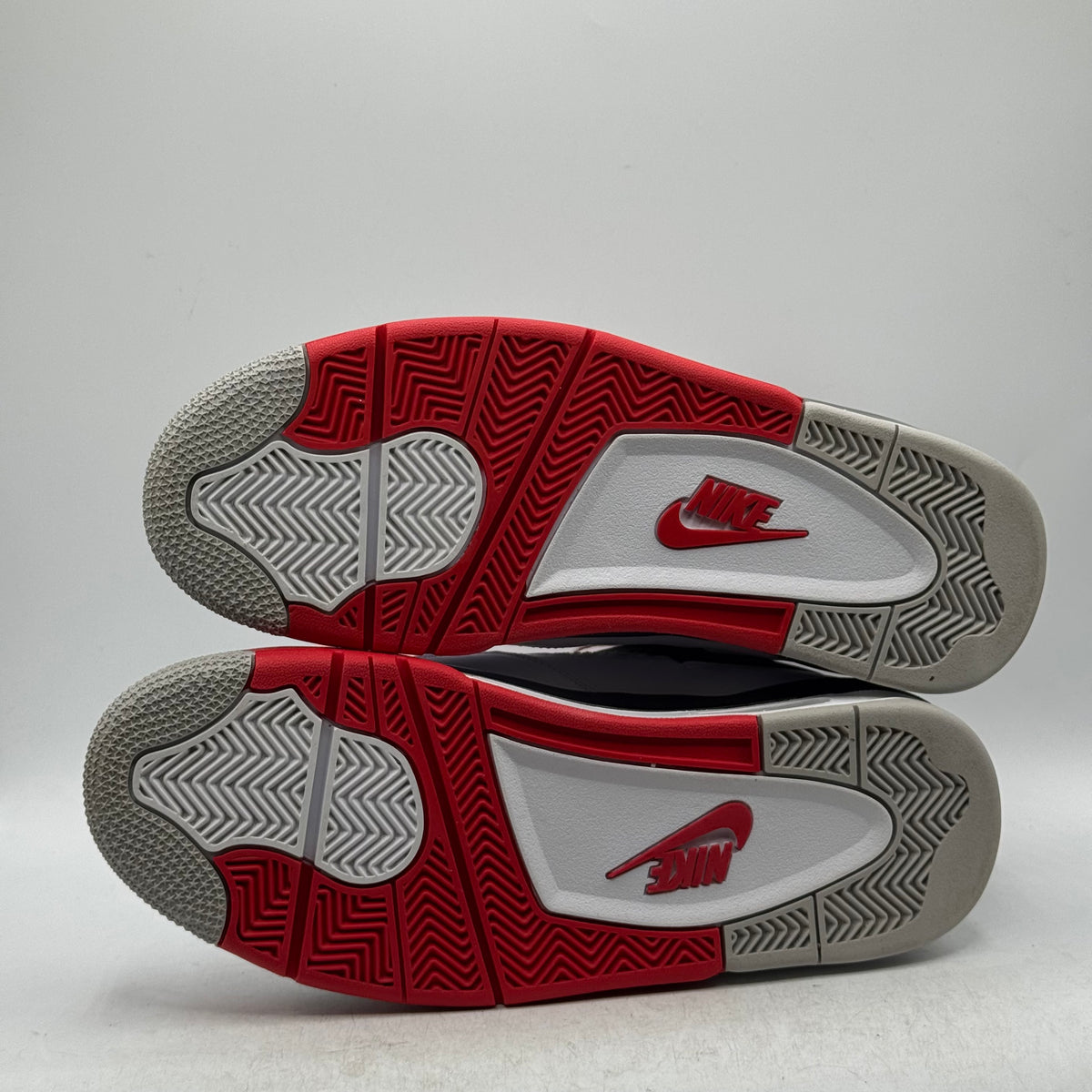(USED REP BOX) Jordan 4 Fire Red Size 9.5