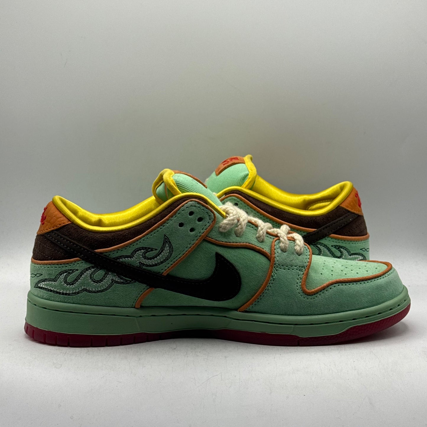 (USED) Nike SB Dunk Low Rodeo Tourmaline Size 9.5