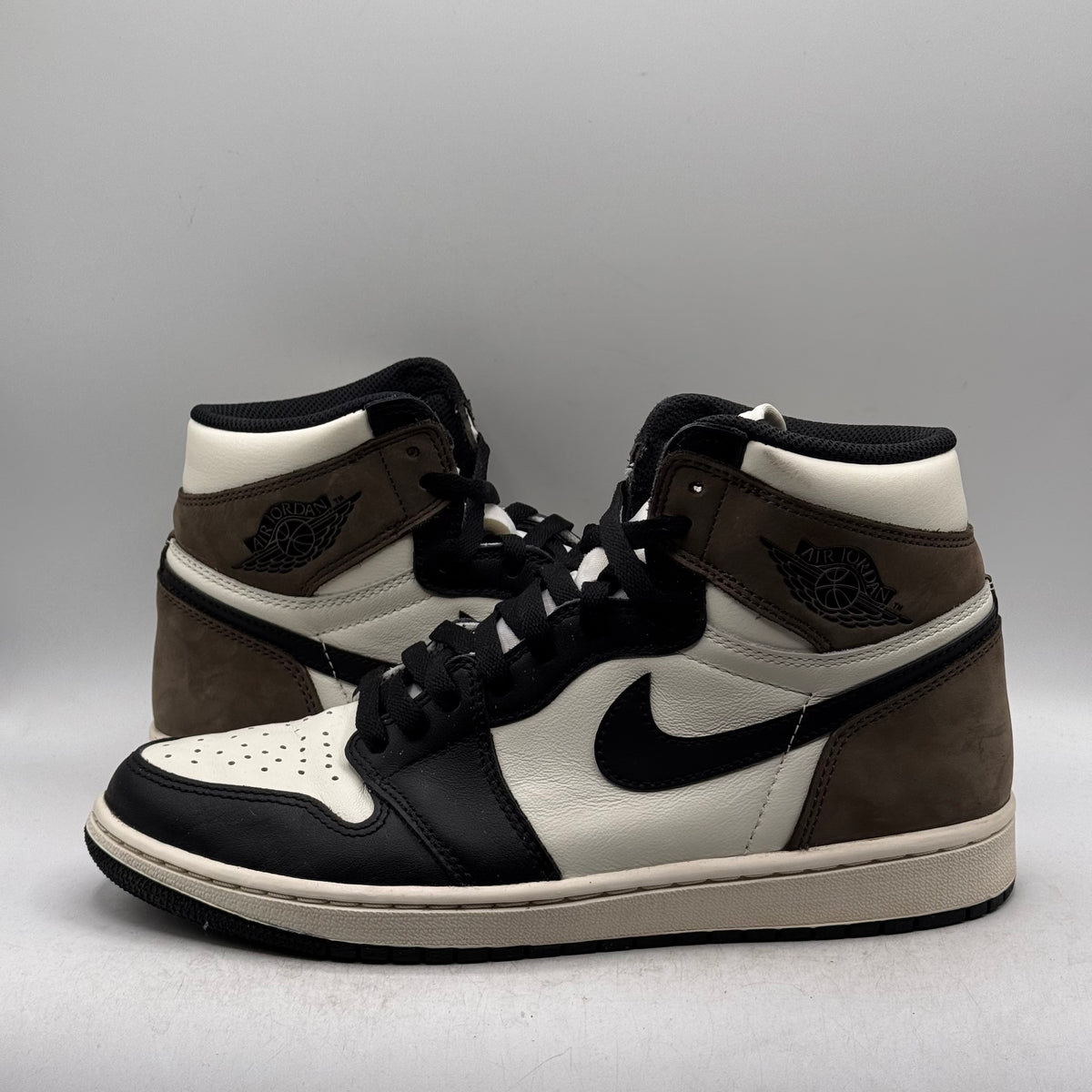 (USED) Jordan 1 High Dark Mocha Size 9.5