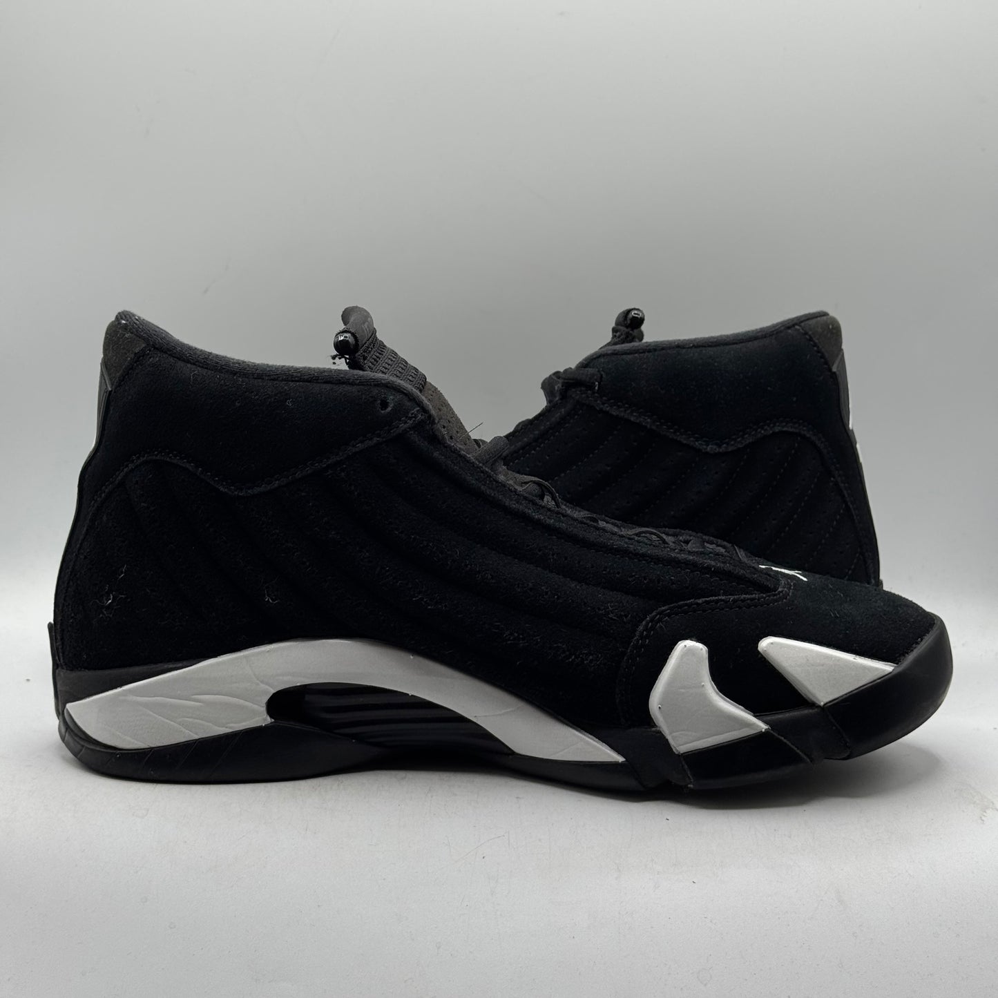 (Used) Jordan 14 Black / White Size 10