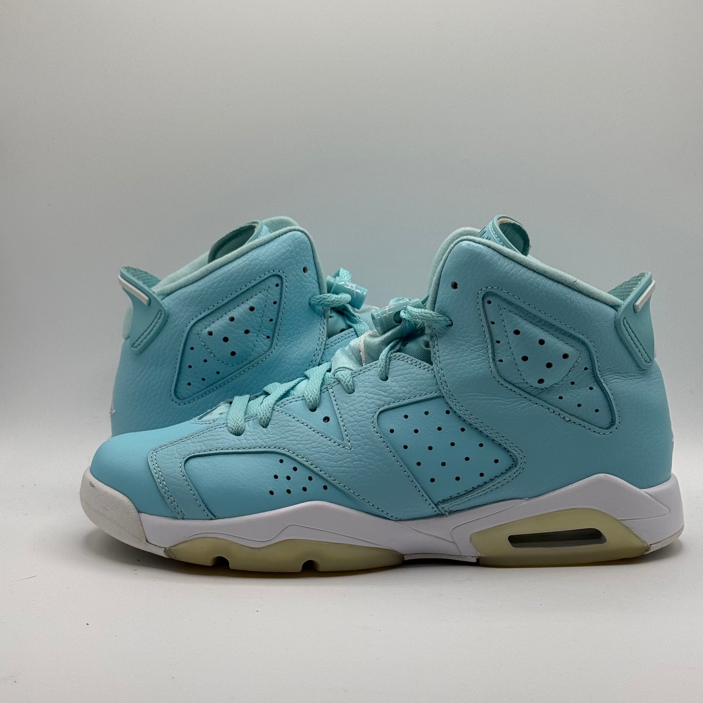 (Used No Insoles) Jordan 6 Pantone Size  9Y