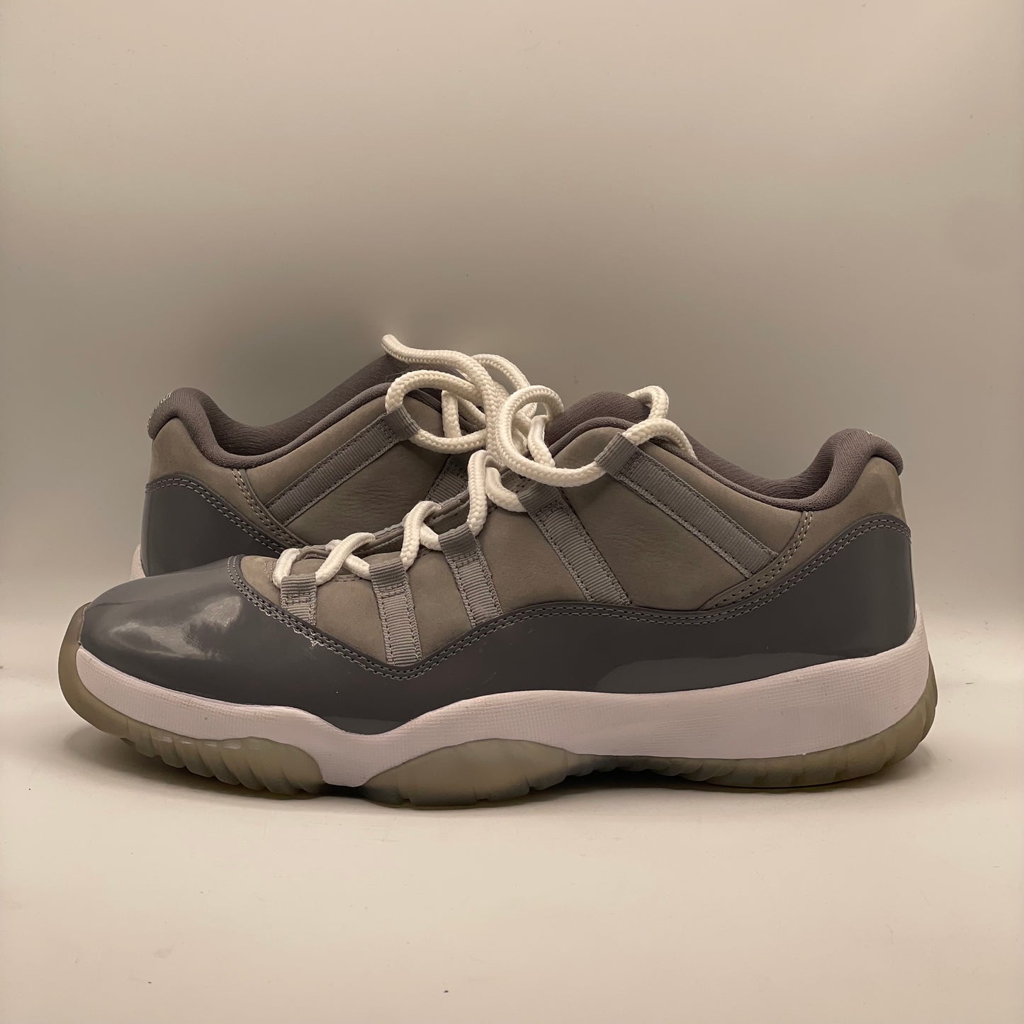 (USED) Jordan 11 Low Cool Grey Size 10
