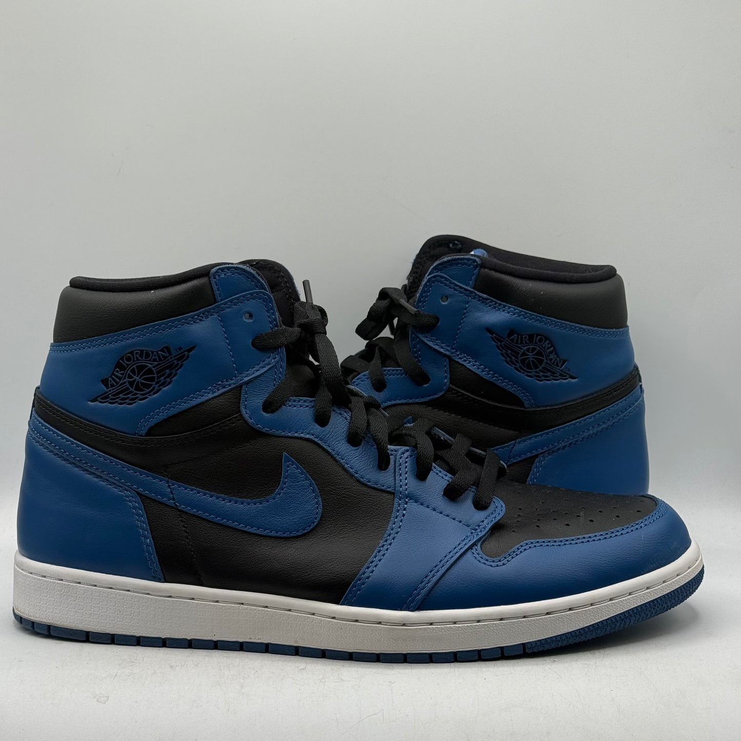 (USED) Jordan 1 Marina Blue Size 13