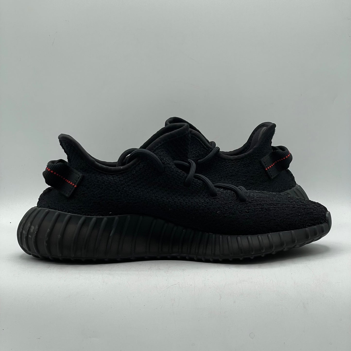 (USED NO BOX) Yeezy 350 V2 Bred Size 7
