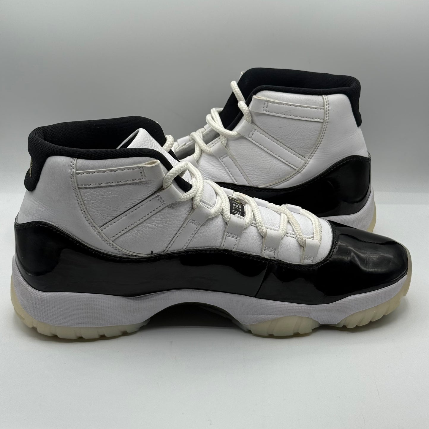 (USED) Jordan 11 Gratitude Size 12