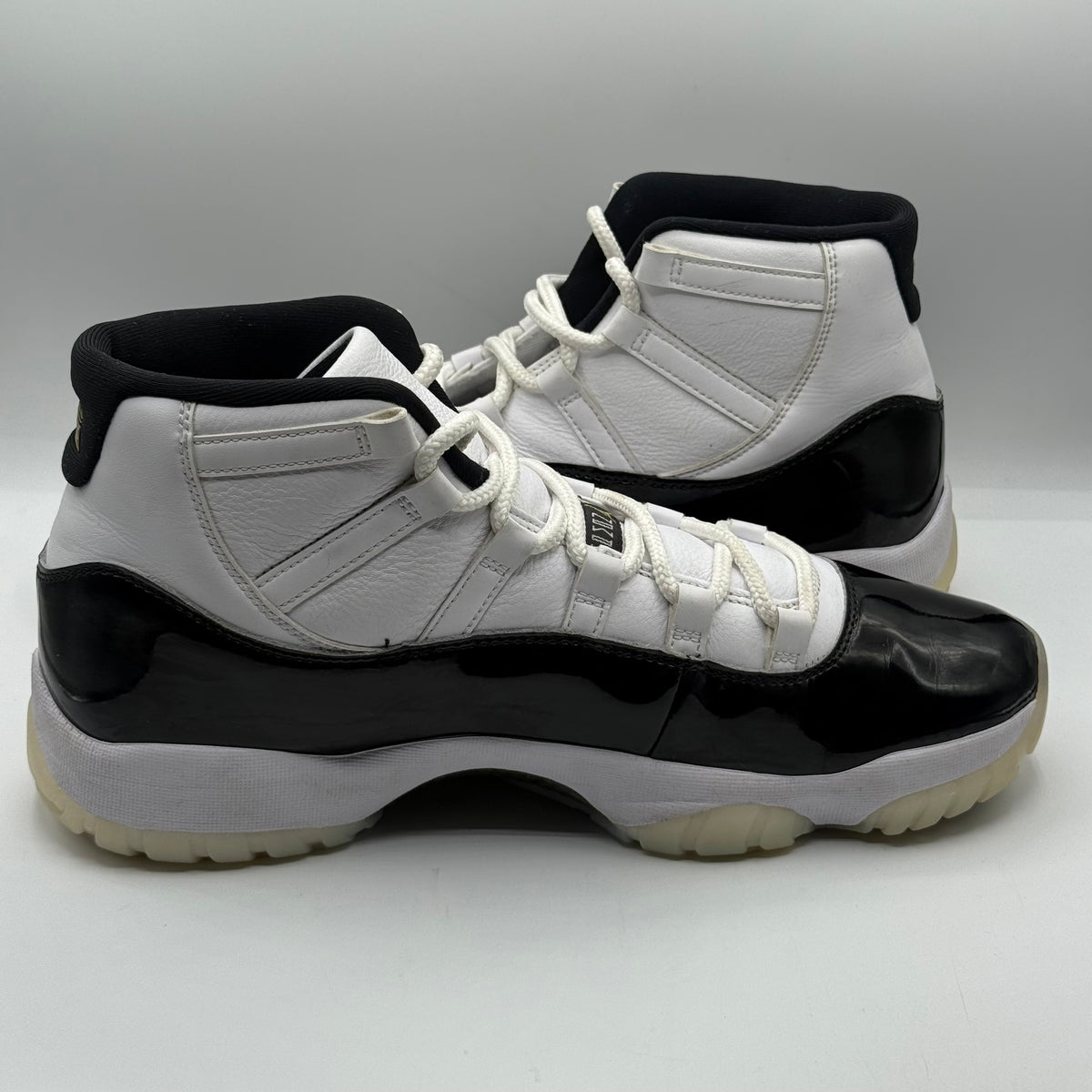 (USED) Jordan 11 Gratitude Size 12