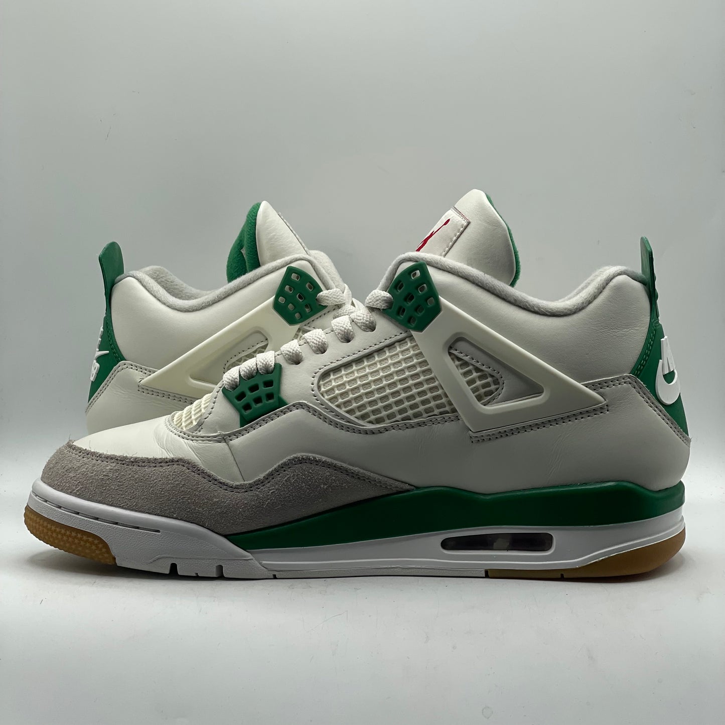 (USED) Jordan 4 SB Pine Green Size 10.5