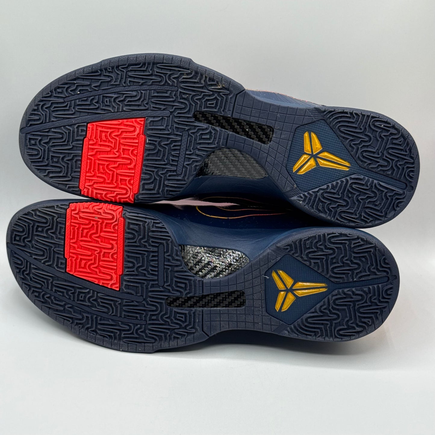 (USED, No Box) Nike Kobe 5 Caitlin Clark Size 14