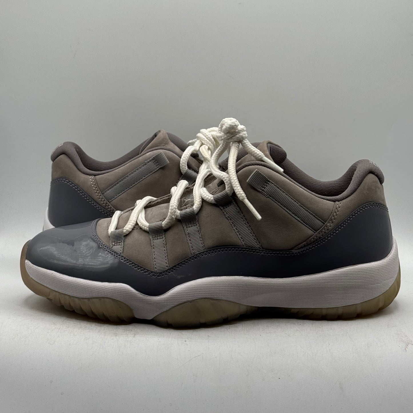 (USED) Jordan 11 Low Cool Grey Size 11.5