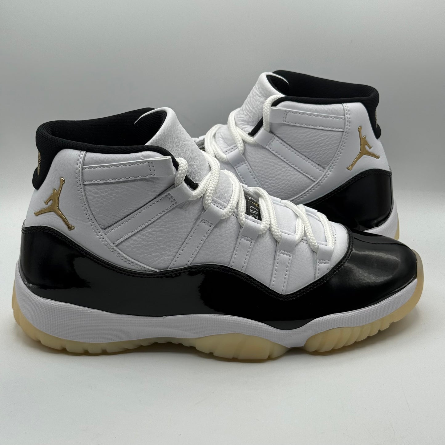 (USED) Jordan 11 Gratitude Size 11