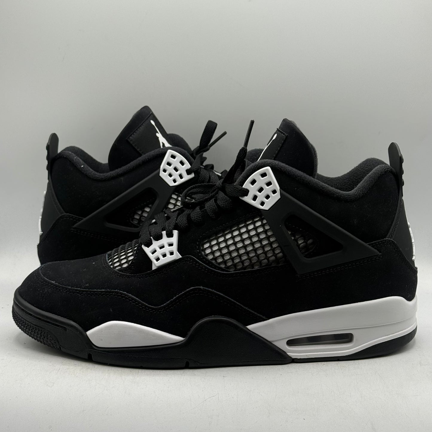 (Used) Jordan 4 White Thunder Size 11
