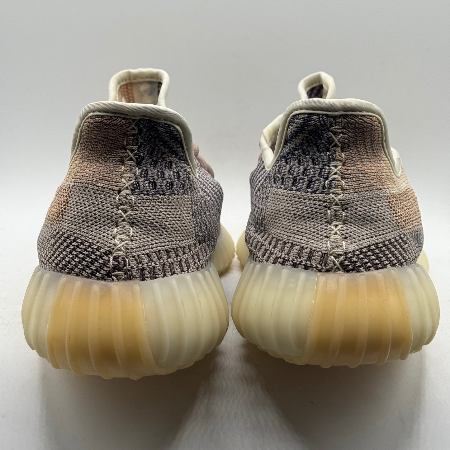 (USED) Yeezy 350 V2 Ash Pearl Size 10.5