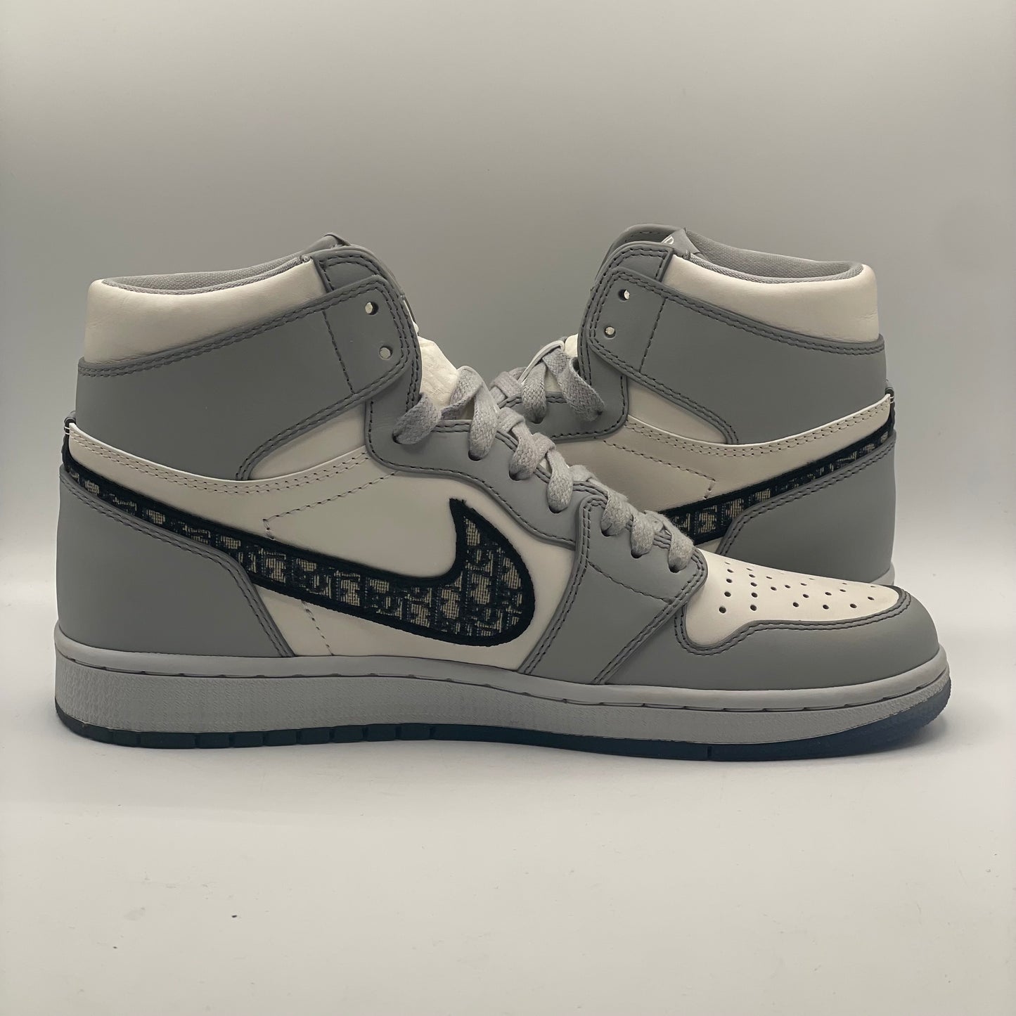 (Brand New,No Box) Jordan 1 High Dior Size 8.5