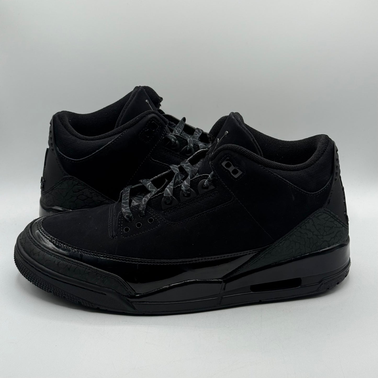 (USED) Jordan 3 Black Cat Size 11.5