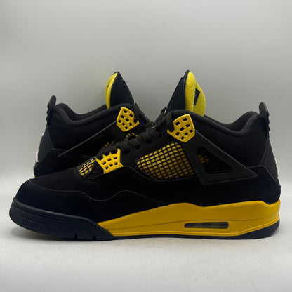 (USED NO BOX) Jordan 4 Thunder (2023) Size 11