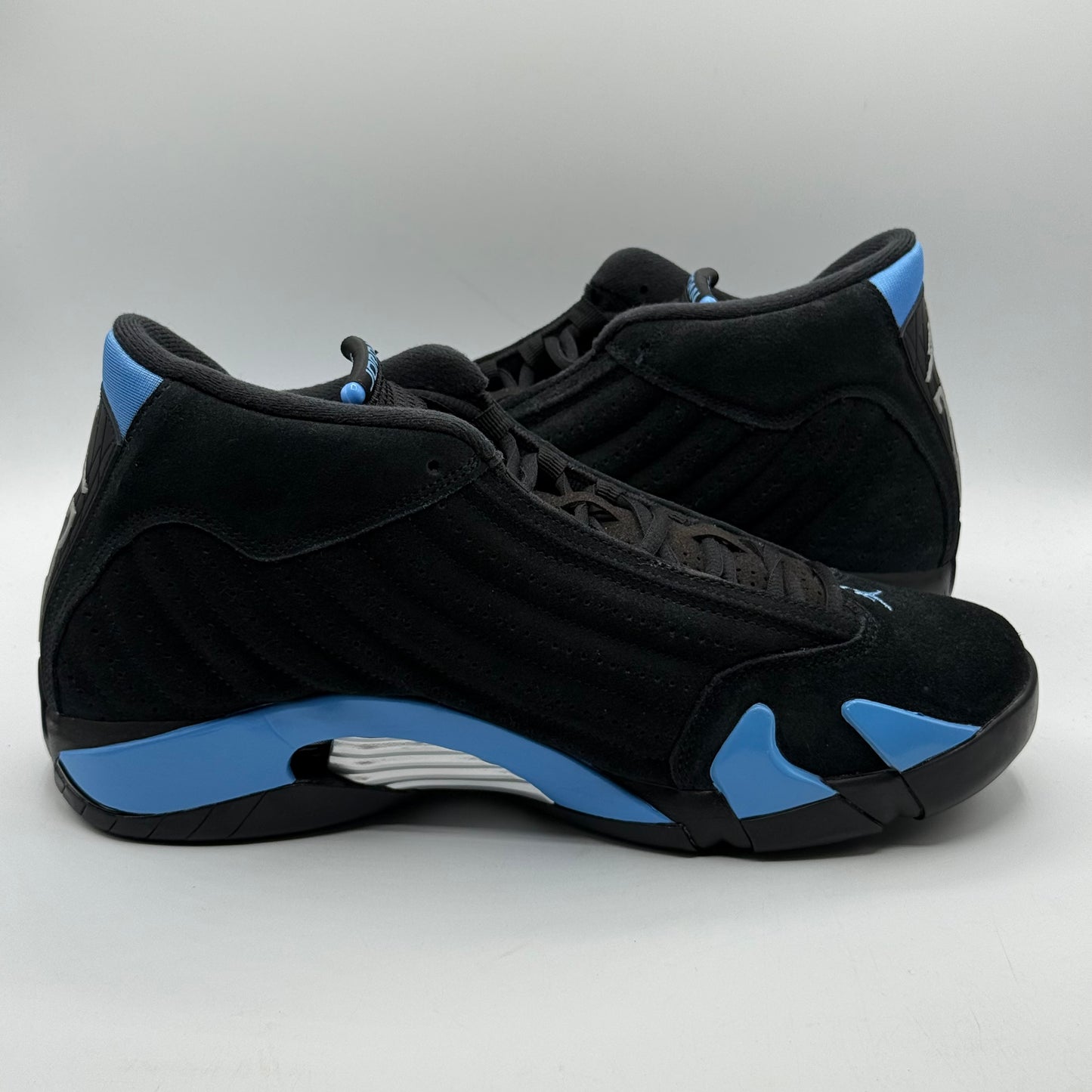 (USED) Jordan 14 Black University Blue Size 11