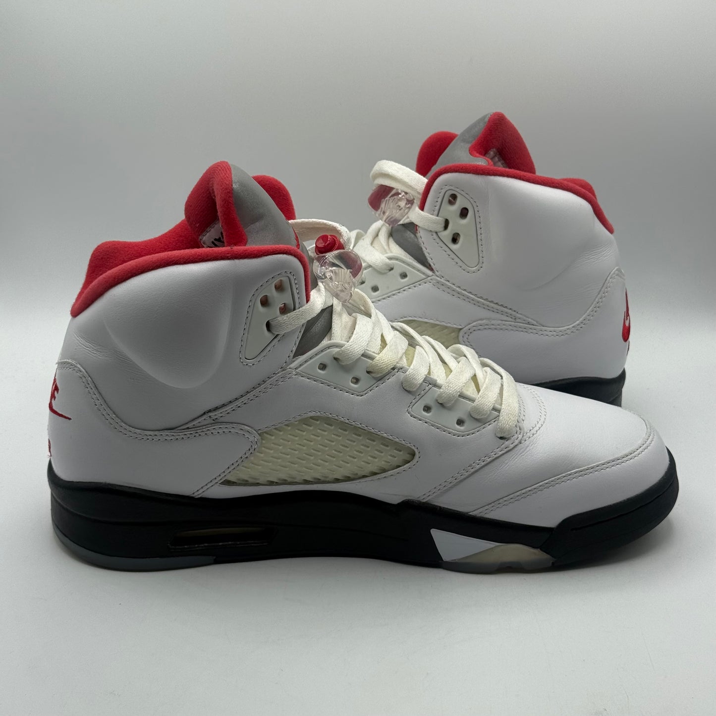 (USED) Jordan 5 Fire Red Size 10