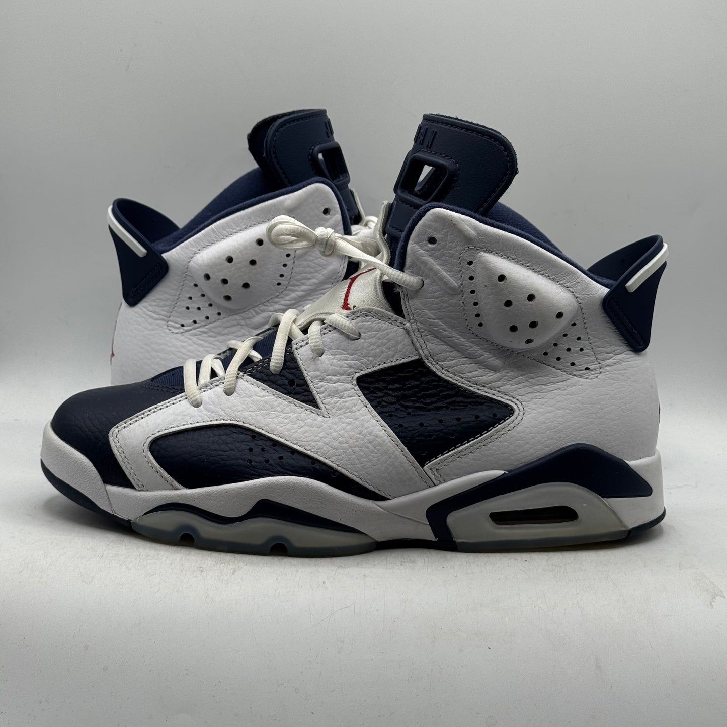 (USED NO BOX) Jordan 6 Olympics Size 9.5