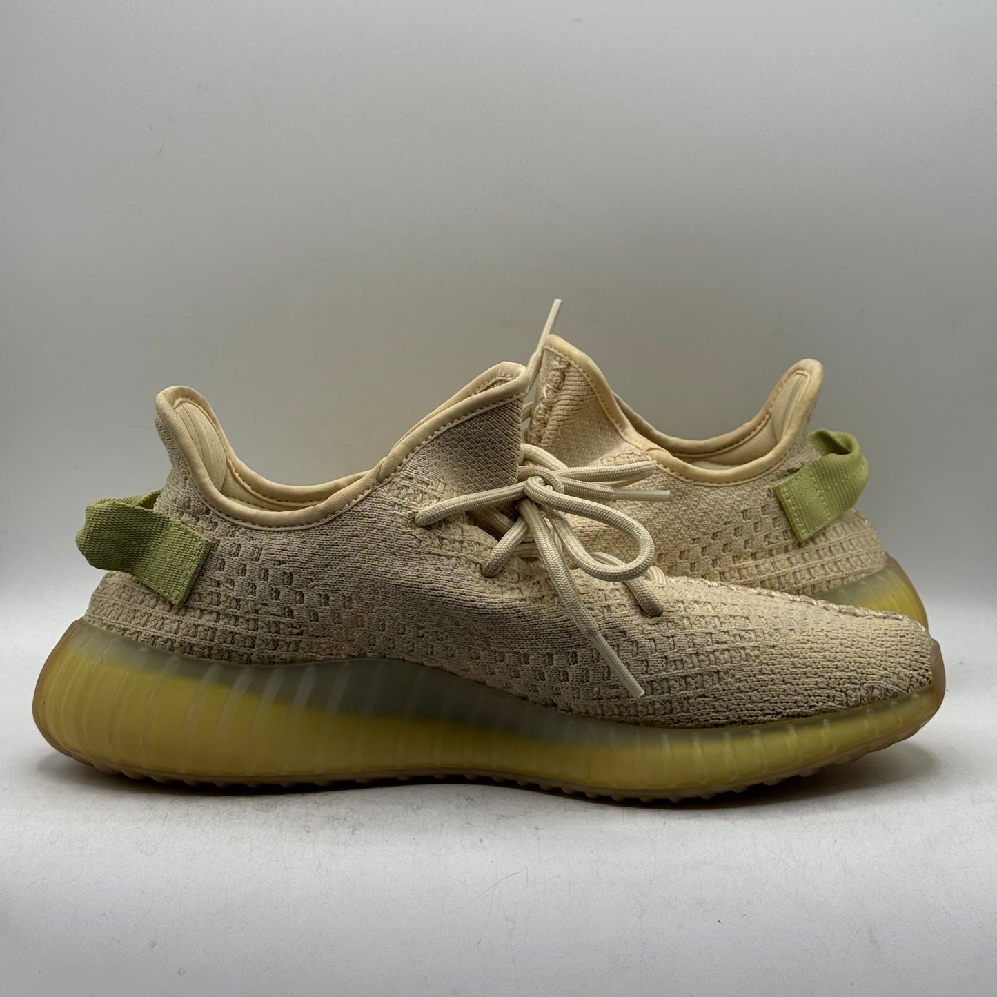(USED) Yeezy 350 Flax Size 9
