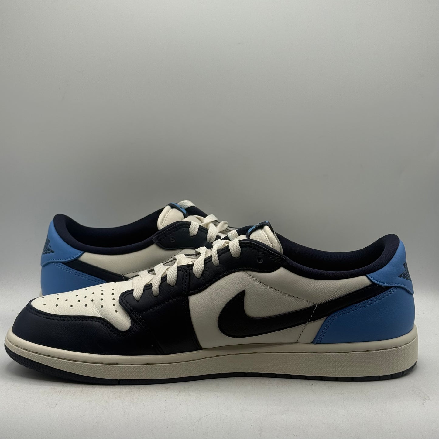 (USED) Jordan 1 Low Obsidian UNC Size 13
