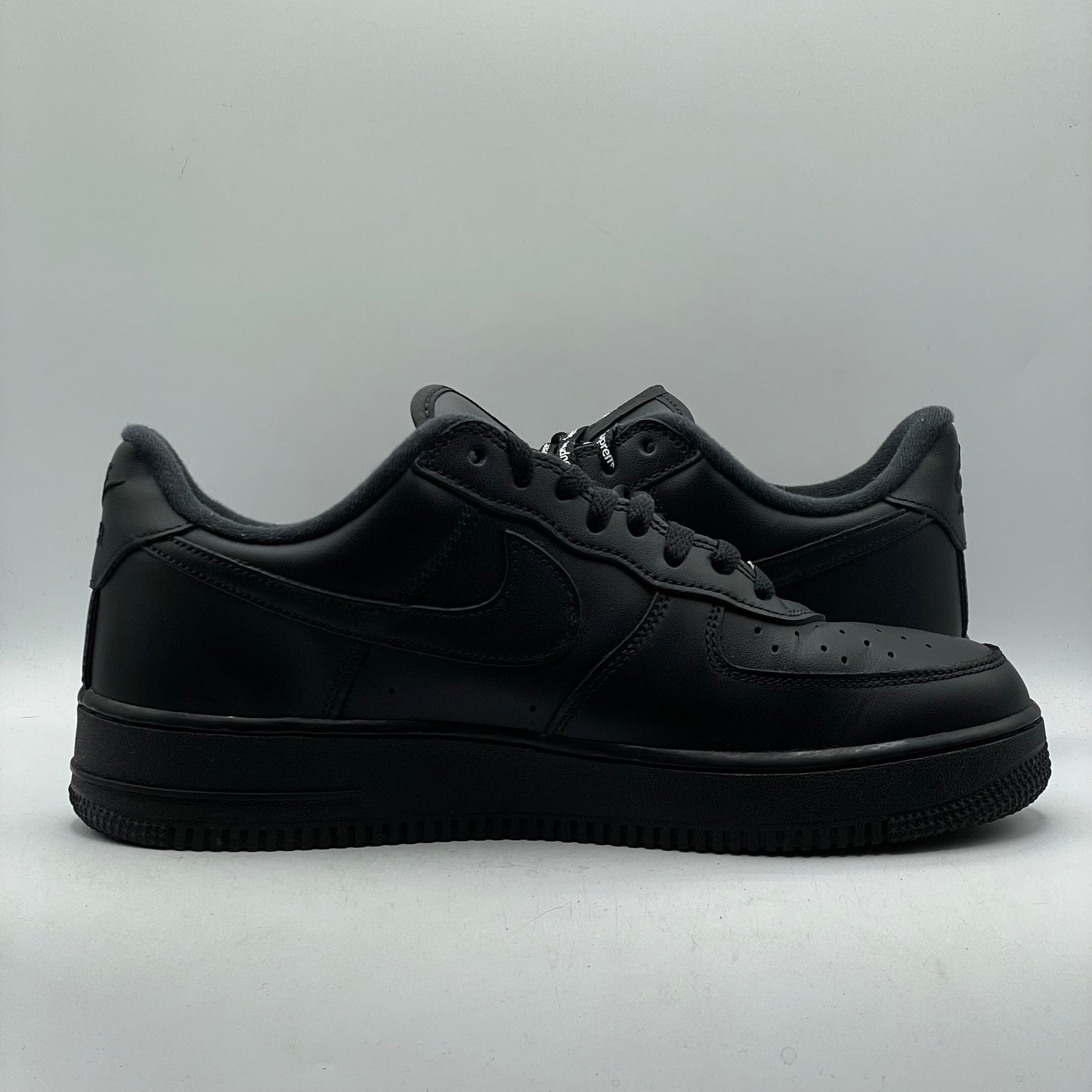 (USED) Nike AF1 Supreme Black Size 9.5