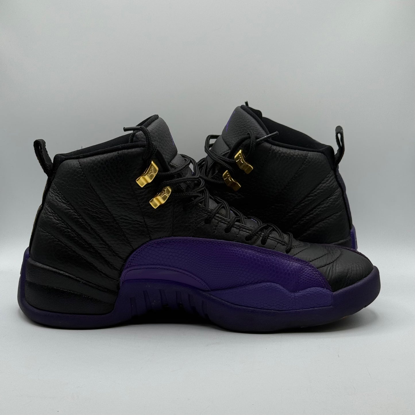 (USED) Jordan 12 Field Purple Size 10.5