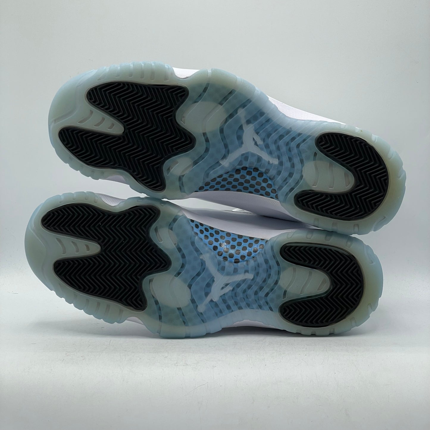 (USED) Jordan 11 Legend Blue (2024) Size 10