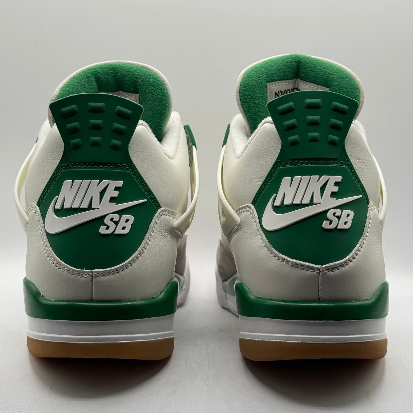 (USED) Jordan 4 SB Pine Green Size 10