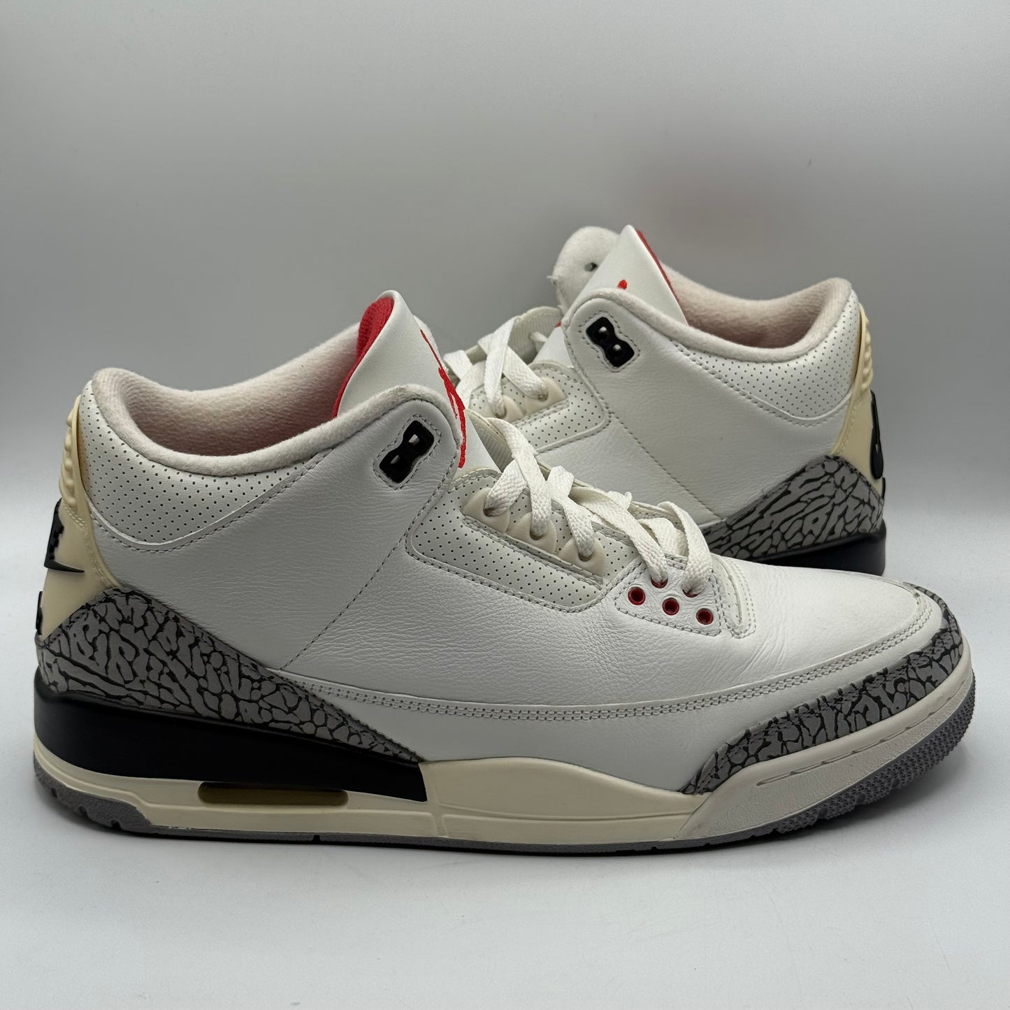 (USED) Jordan 3 White Cement Reimagined Size 11.5