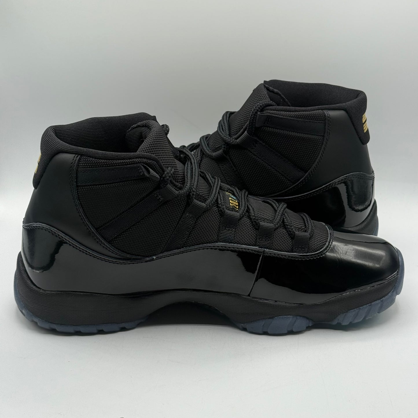 (USED) Jordan 11 Gamma Size 11
